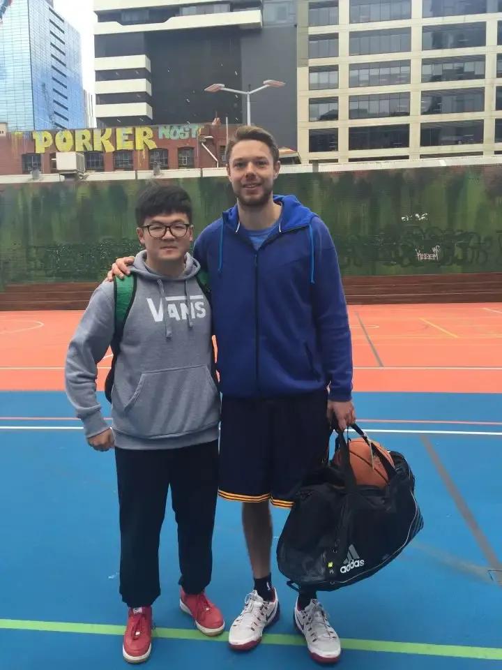 普通人打nba能得分吗,普通人能打得过nba球员吗