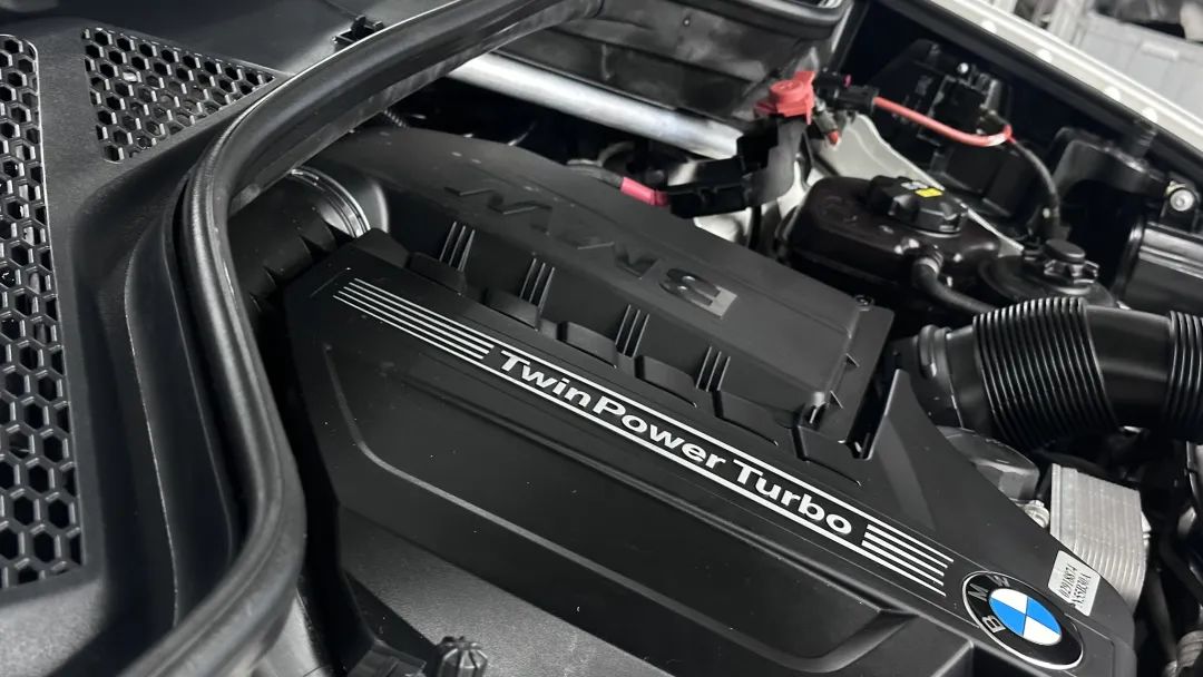 经典老车宝马x5翻新,宝马x5二手车整备翻新费用