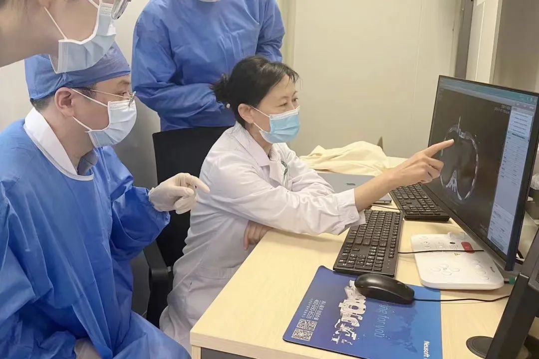 肝癌心脏转移,肝左叶巨块型肝癌微创手术