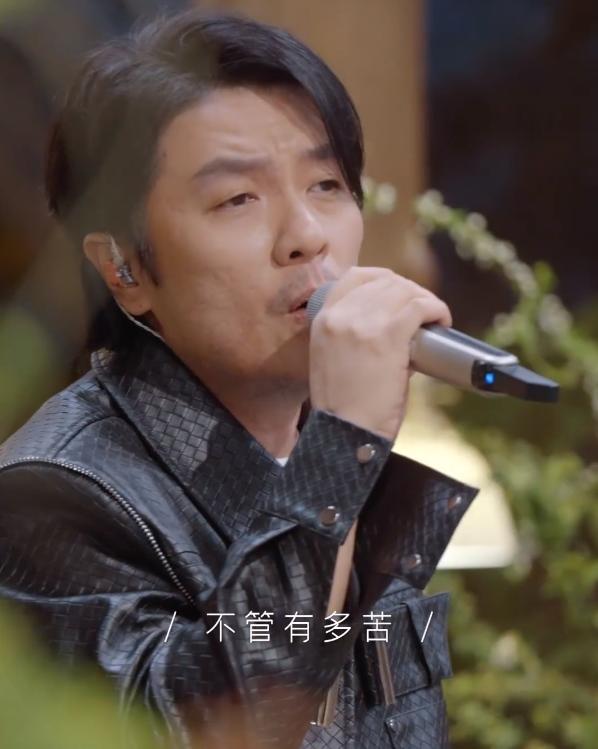 周深张真源七彩阳光,周深来听春天的歌音乐会