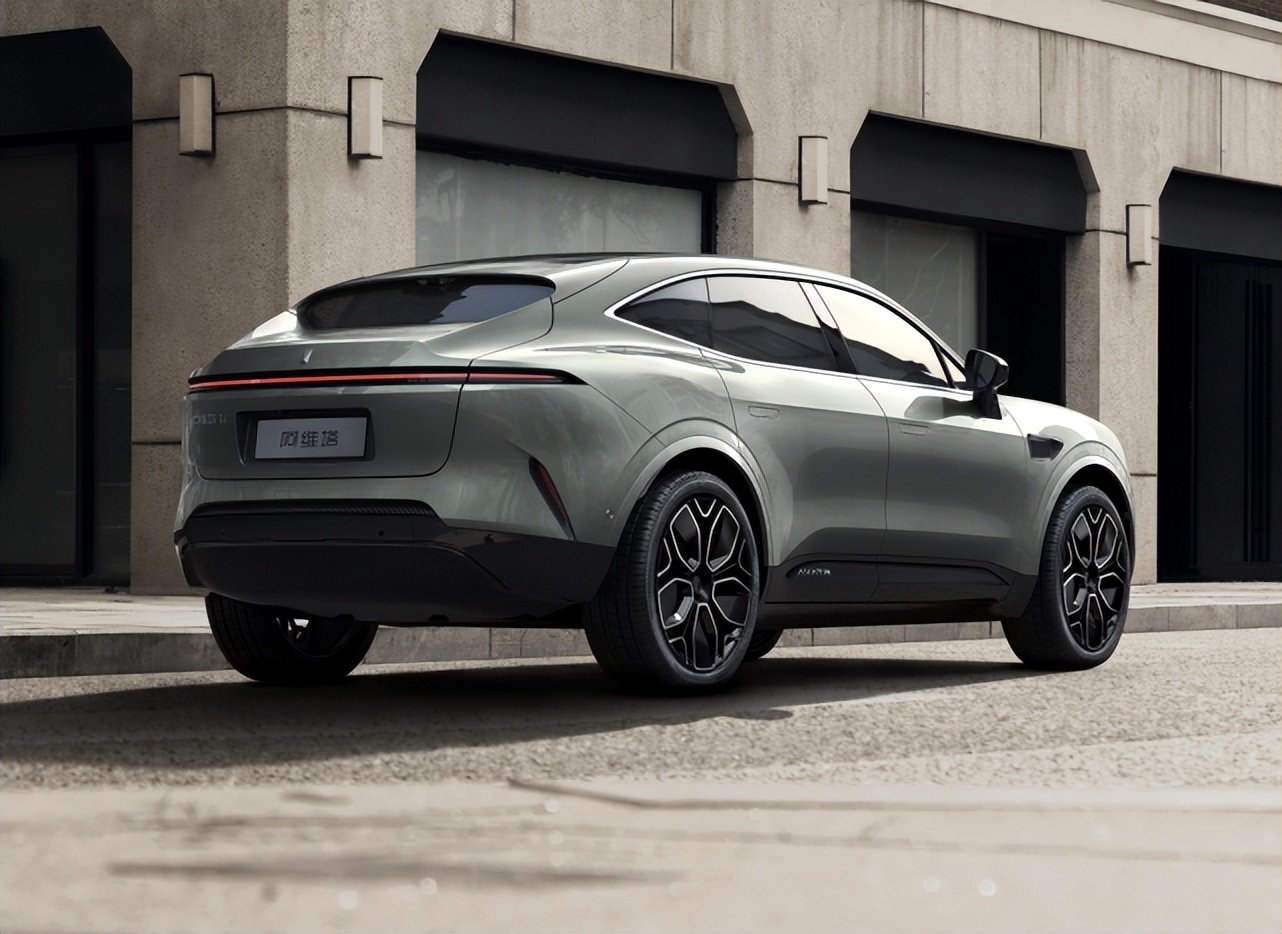 三电最好的国产新能源车,国产加速3秒多的燃油高性能车