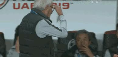 国足必须打好翻身仗，主教练在哪里，咱得好好白话白话