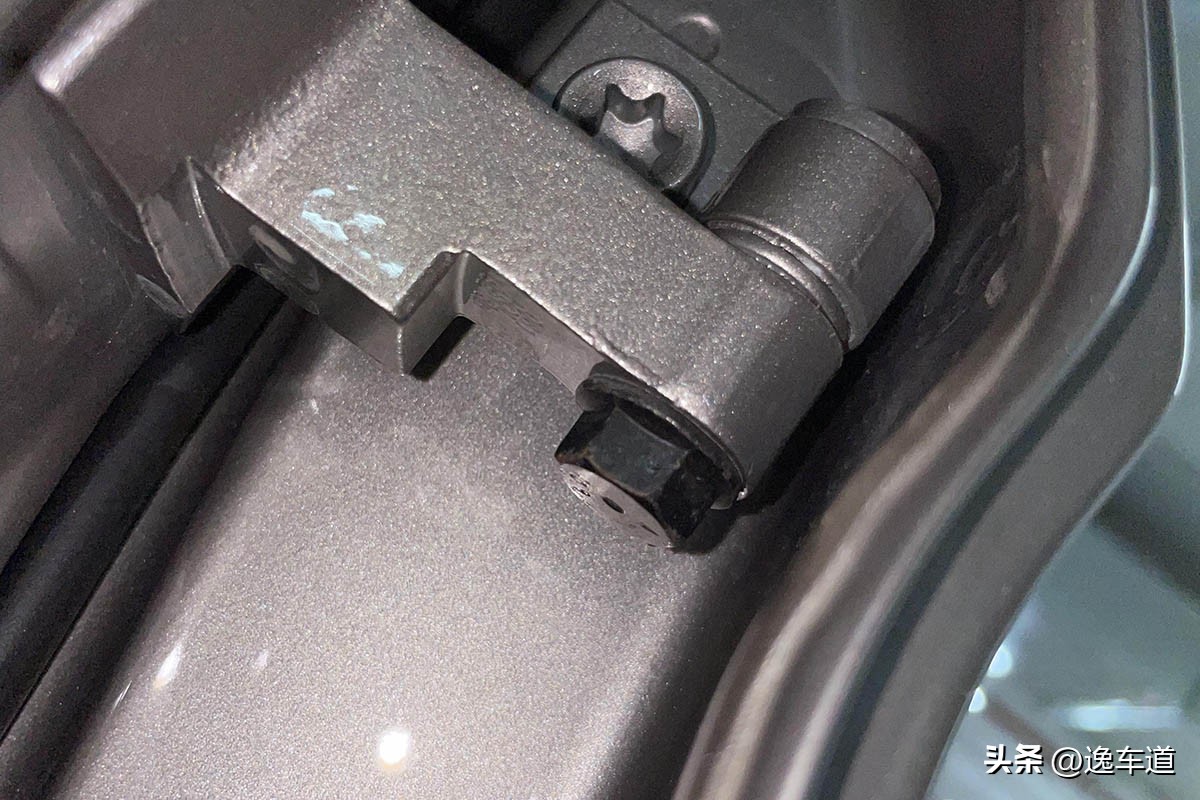 开了六年的宝马320如今只卖四折，划算吗？网友：买得起修不起