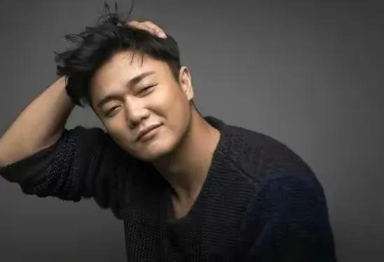 十大小眼睛男明星,十大小眼睛男星演员