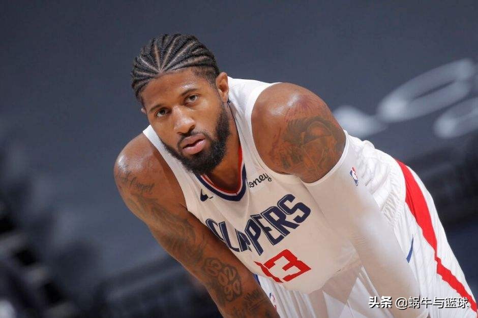 乔治13号球衣步行者,身穿13号球衣的乔治