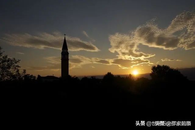 海明威两次坠机,海明威一战