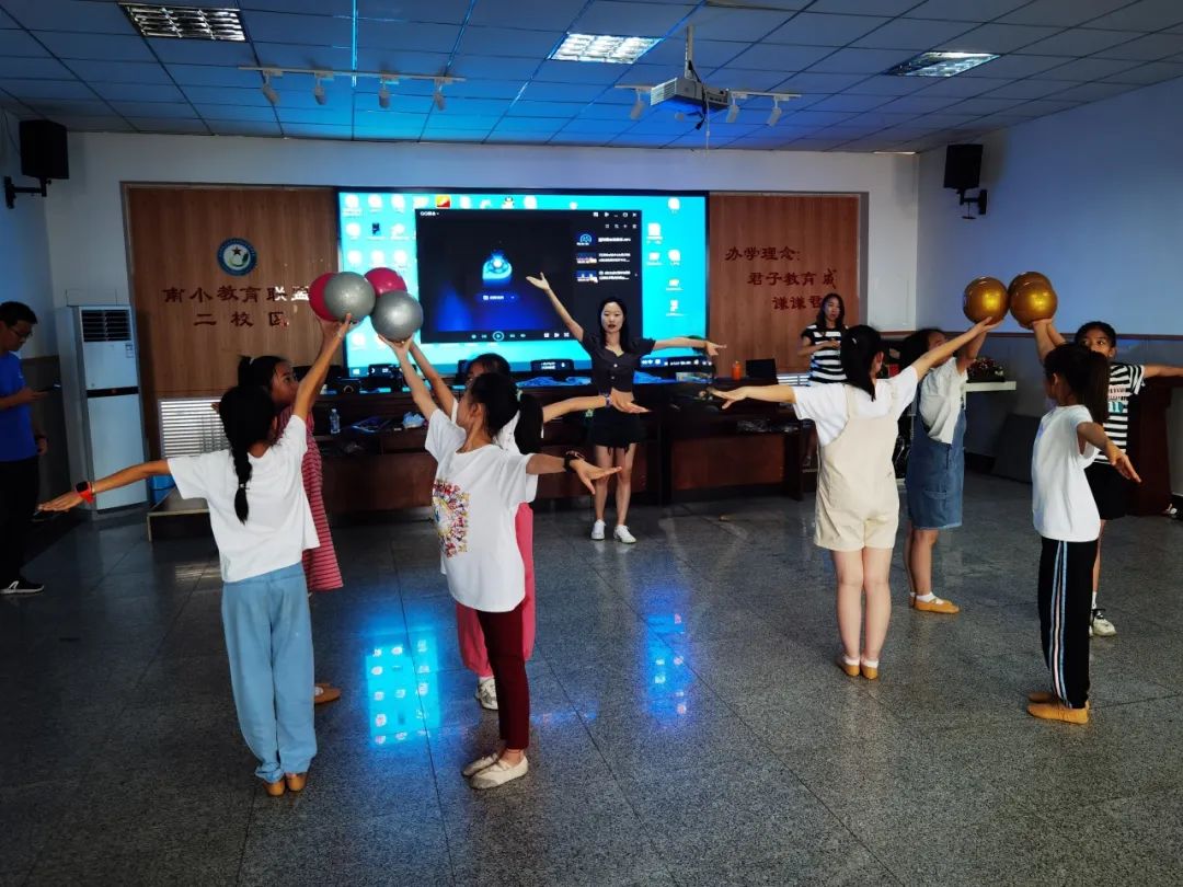 2018年包头啦啦操,2021包头市啦啦操锦标赛新城中学