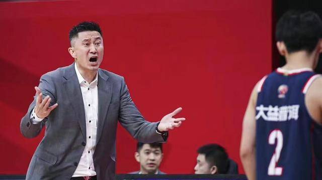 广东男篮对浙江稠州赛后杜锋发言,广东宏远vs浙江稠州张文逸杜锋
