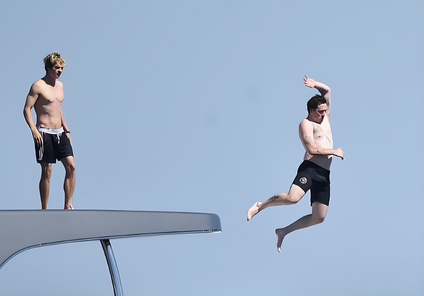 贝嫂承认与儿媳冷战不和,贝嫂跟婆婆闹翻事件视频