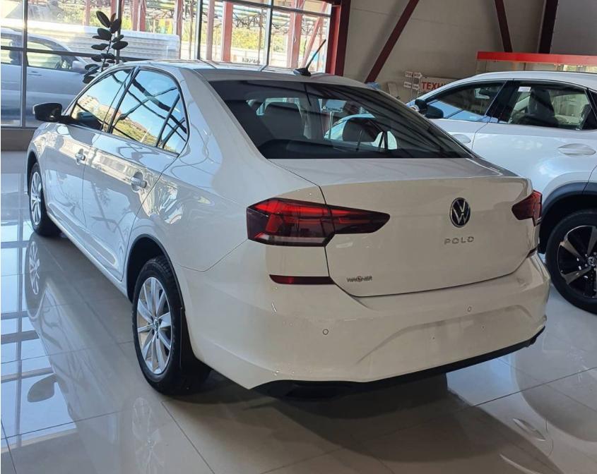 新桑塔纳对比大众polo,polo三厢版代替桑塔纳