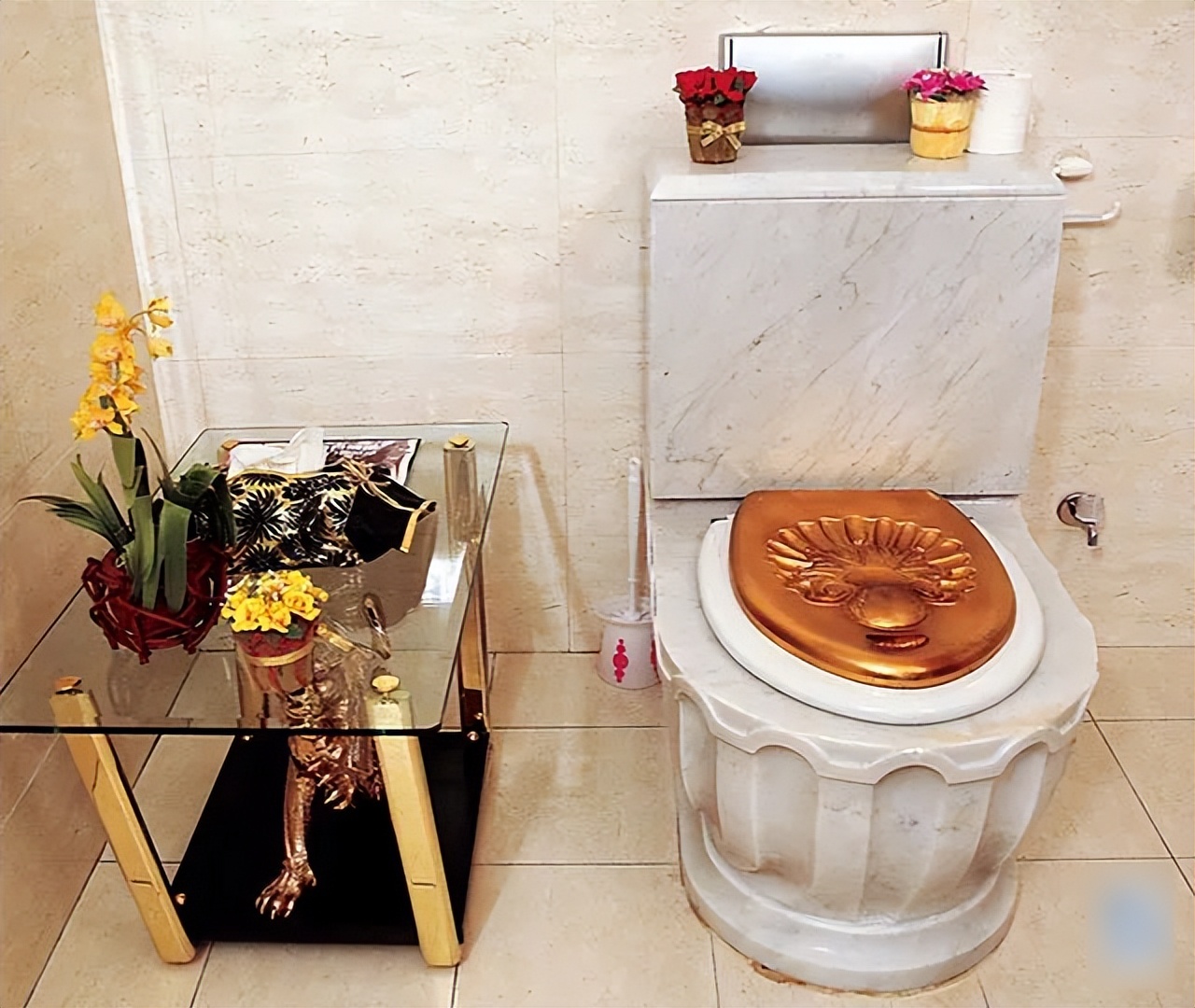 王馨平的爸爸是谁,王馨平的父亲个人简介