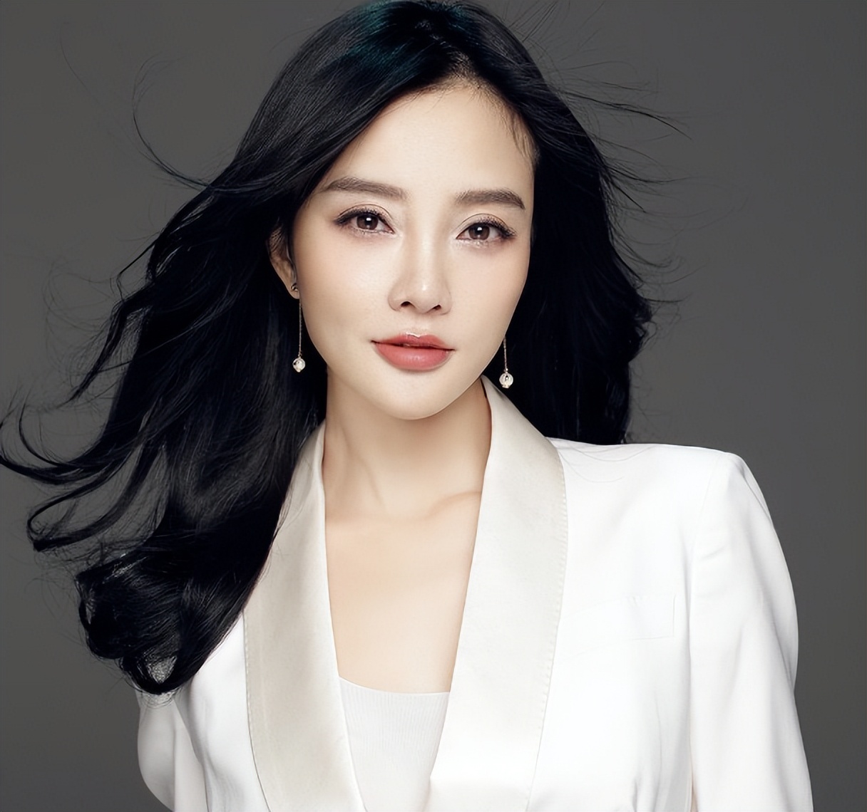 圈内“女炮王”被曝猛料，内容过于劲爆，网友：*楼青**女子甘拜下风