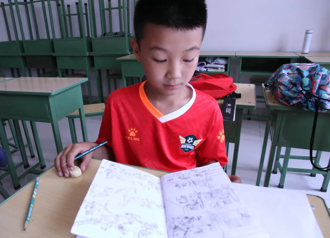 青训团不简单！练球读书要双翼