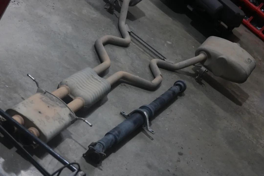 老款路虎揽胜修复,彻底翻新一辆路虎揽胜全过程