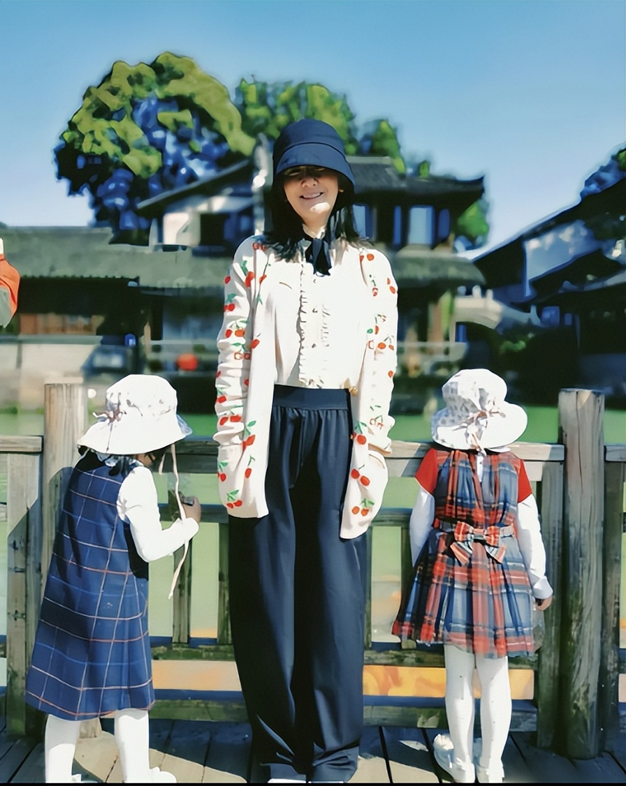 谢娜二胎后与张杰首次同框,谢娜跟张杰生二胎了吗