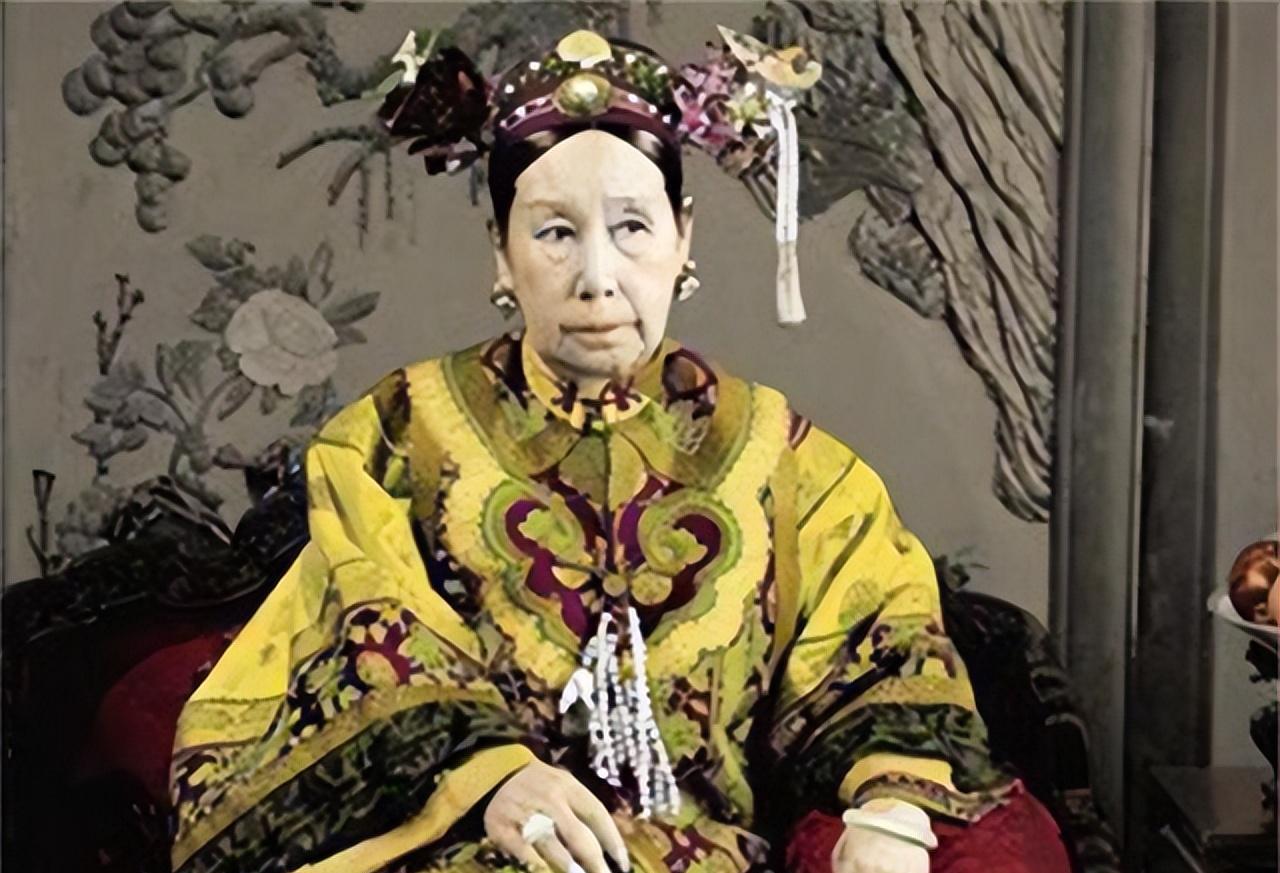 慈禧洗澡一次用几个毛巾,慈禧为什么洗完澡要和李莲英独处