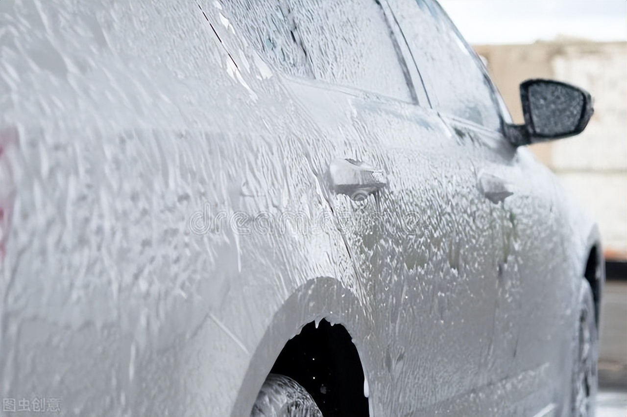 自己洗车需要哪些工具和注意事项,推荐的洗车必备东西