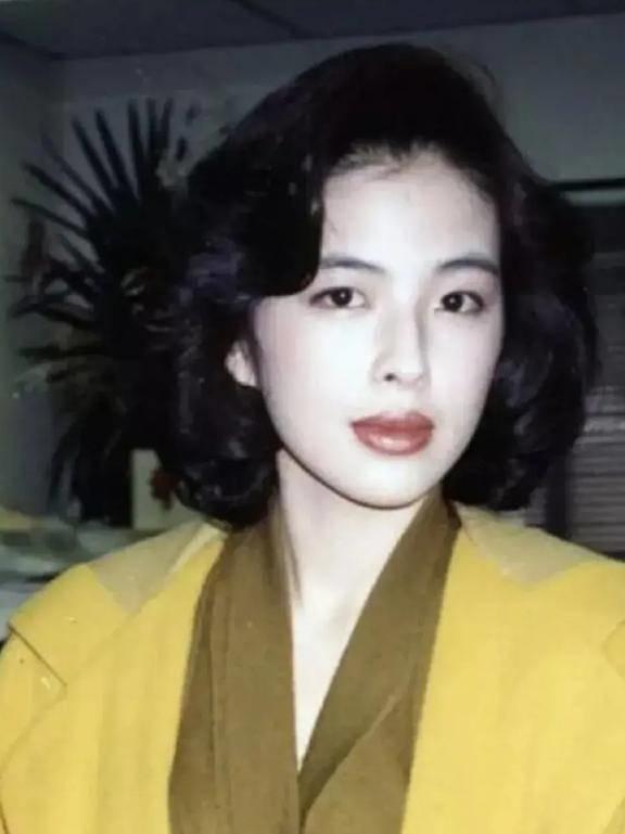 刘德华27岁的电影视频,刘德华几岁向吴倩莲求过婚