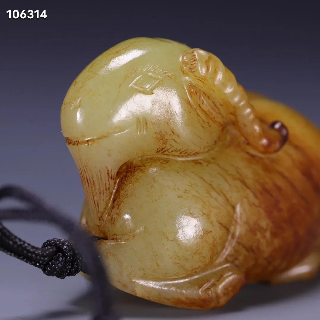 和田玉黄沁的密度2.8,和田玉大羊背小羊