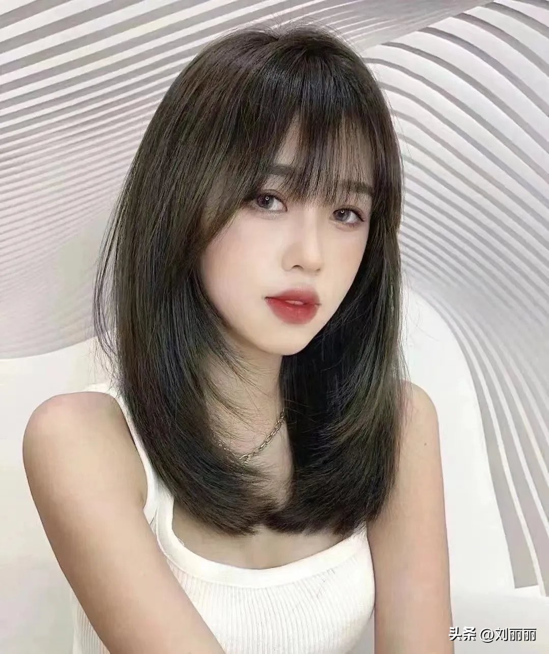 简单又霸气的中长发型,最简单最漂亮最优雅的发型