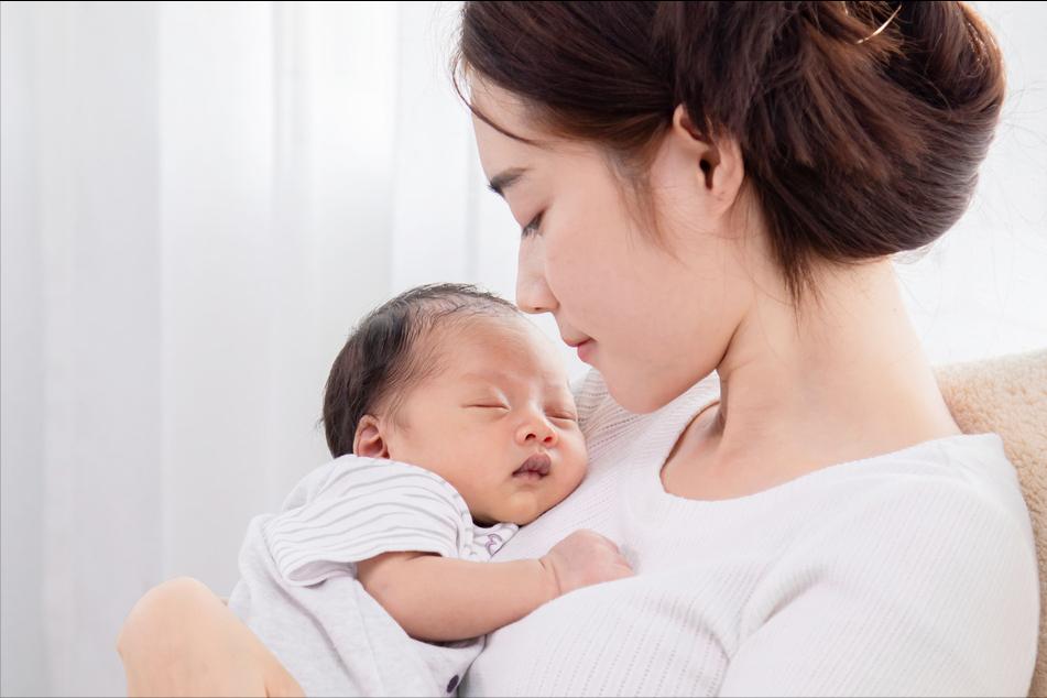 新生儿长小痘痘怎么办才好,新生儿宝宝脸上有痘痘