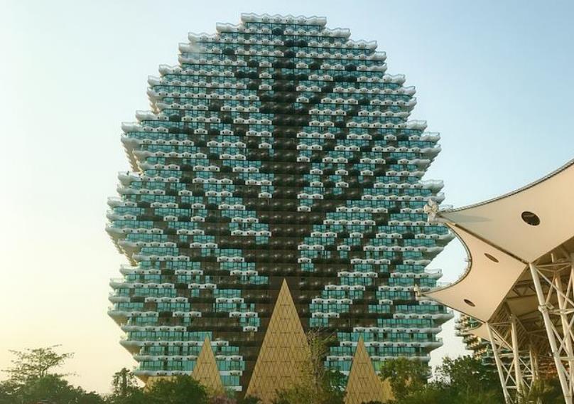三亚地标建筑美丽之冠,三亚海边标志性建筑