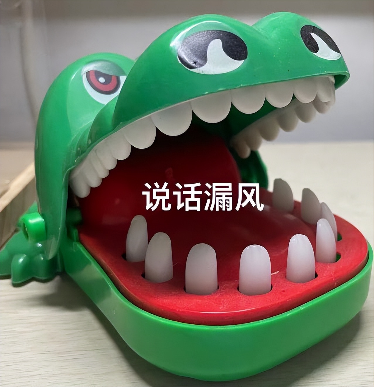 洗牙牙缝变大的原因和解决方法,牙缝特别小怎么洗牙