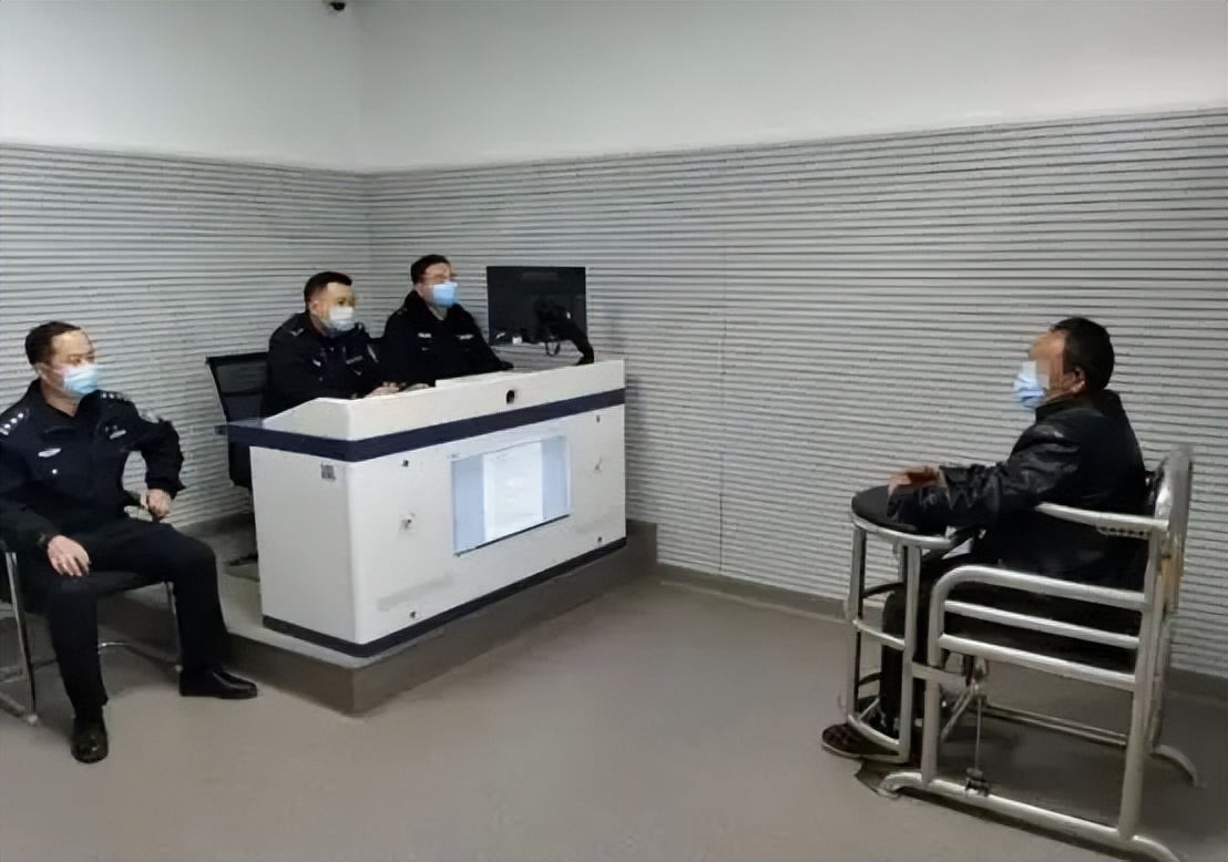 回顾：医生趁女孩输液打入麻醉剂，将睡眠中的女孩强奸，恶劣至极