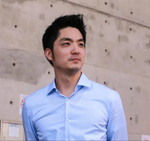 蒋万安是蒋家*四代第**，他的名字来自江西万安县，在赣江边