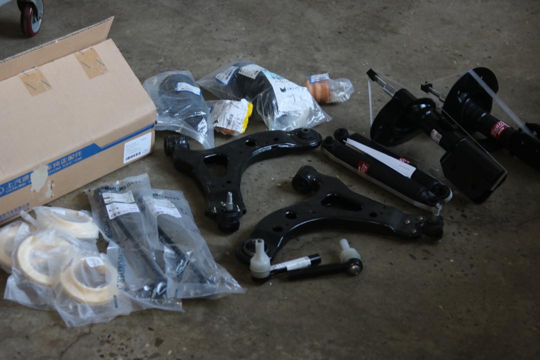 破烂的车变成新车,破烂的车子翻新