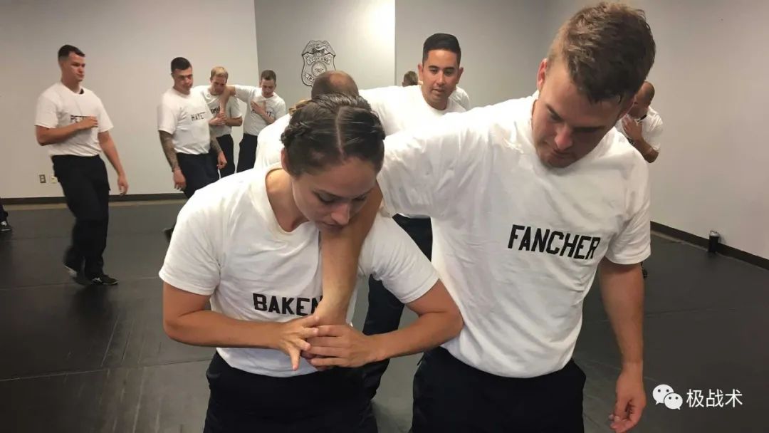 男靴作战靴如何选择,如何选择脚型靴子