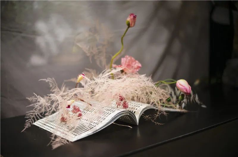 从义乌1平米小摊到拥有2家花店，他把仿真花“插活了”