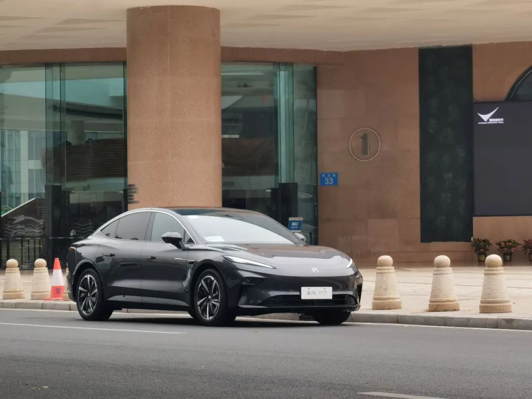 飞凡f7迈巴赫座舱舒适跟豪华区别,飞凡f7巴赫座舱第一章