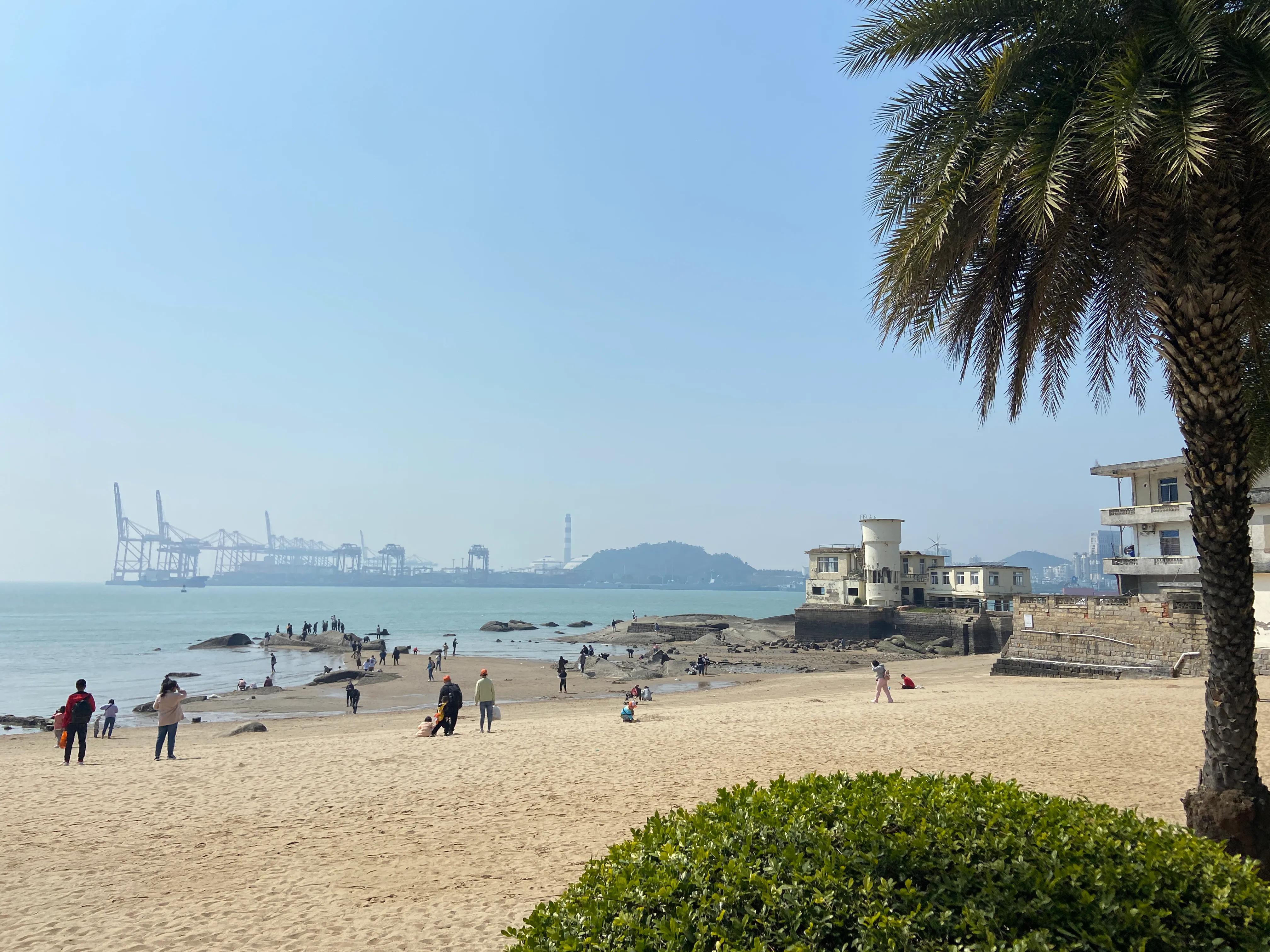 打卡厦门鼓浪屿，聊SP*级A**大四座混动凯捷