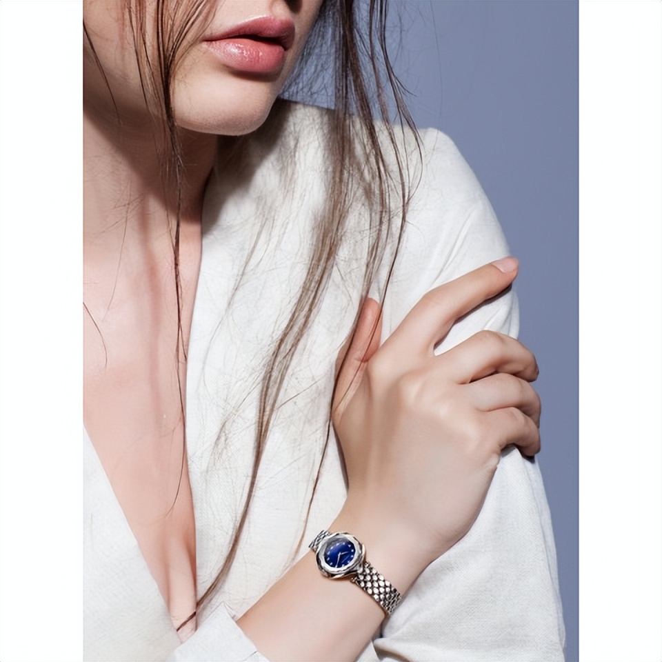 40岁女人适合戴什么风格腕表,中年人适合戴什么样的腕表