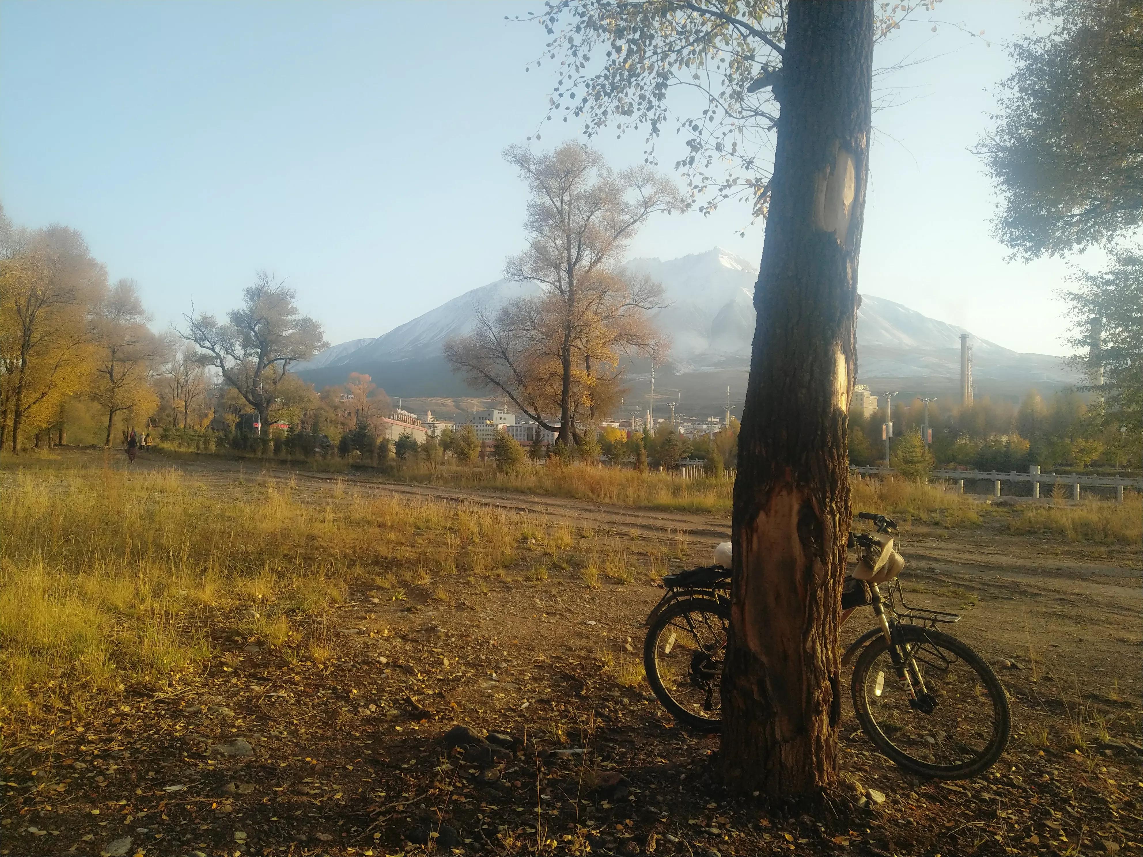 从甘肃翻越祁连山到青海,从肃北到青海沿途风景