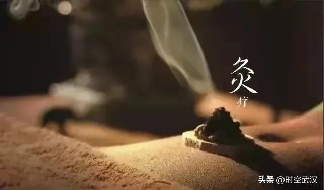 因艾烟不达标就查处中医堂，你们怎么不因排放油烟就把餐馆封了？