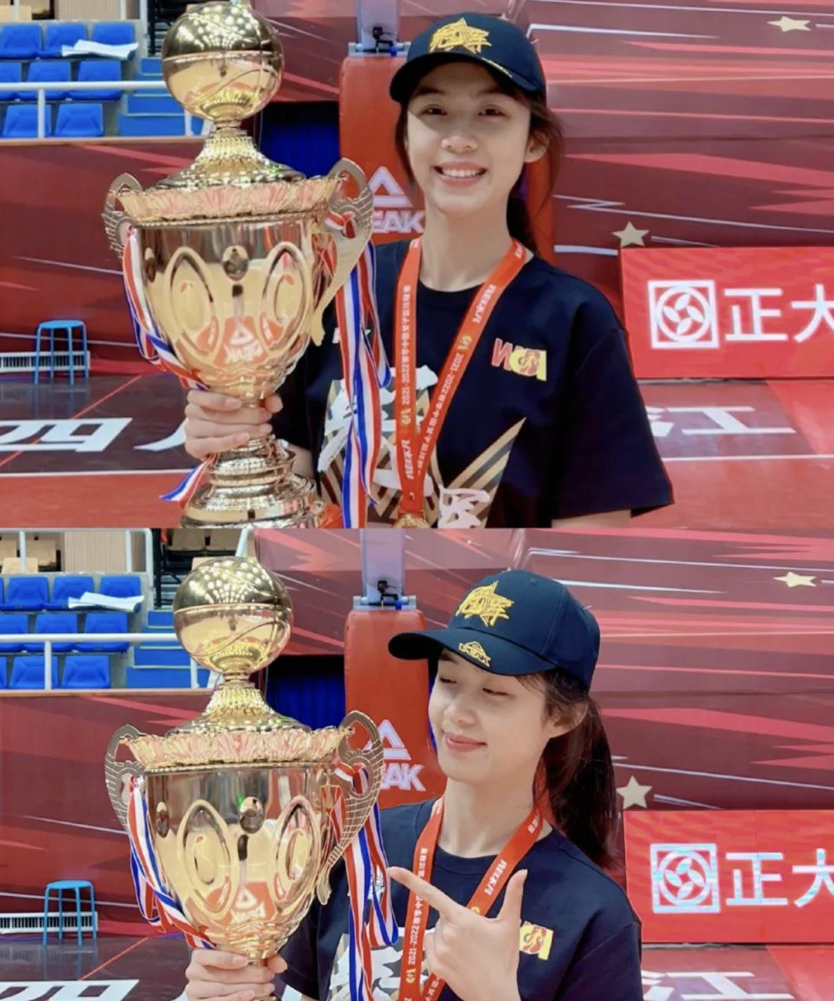 土耳其0-2克罗地亚，昨天文章进球数少正确，周冬雨笑了