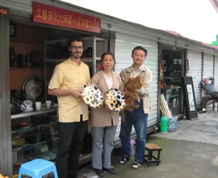 重庆法国大漆艺术家,一个法国富三代在重庆深山做漆