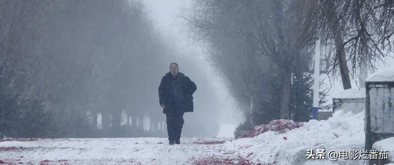 “草根”大鹏终获影帝，他身上的三个“未解之谜”，是时候解开了