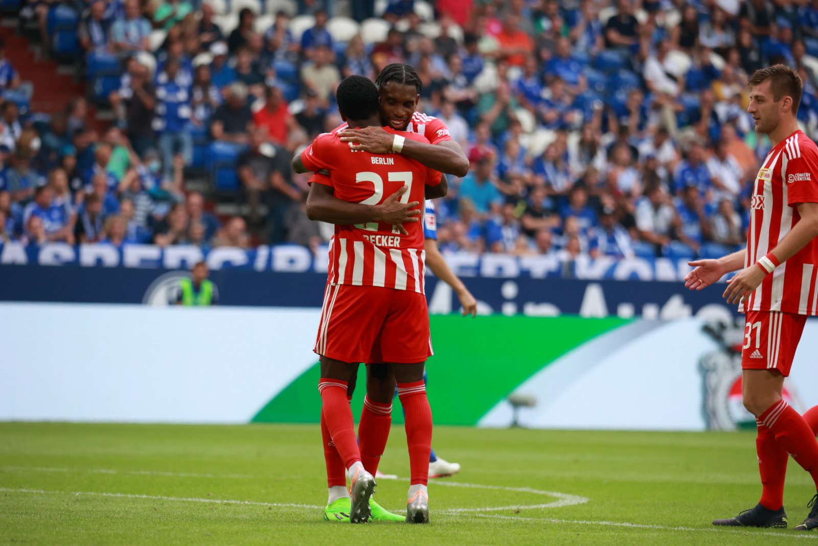 3三年自由转会加盟，本赛季他德甲独造7球，还入选了巴约最佳阵容