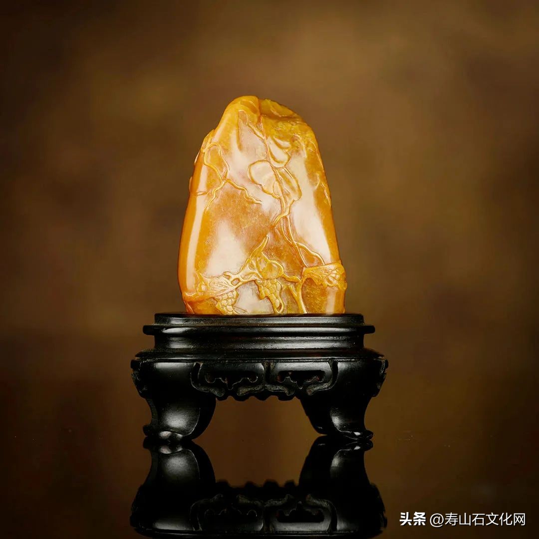 真正的田黄给人第一眼的感觉,田黄多数人不知道的特点