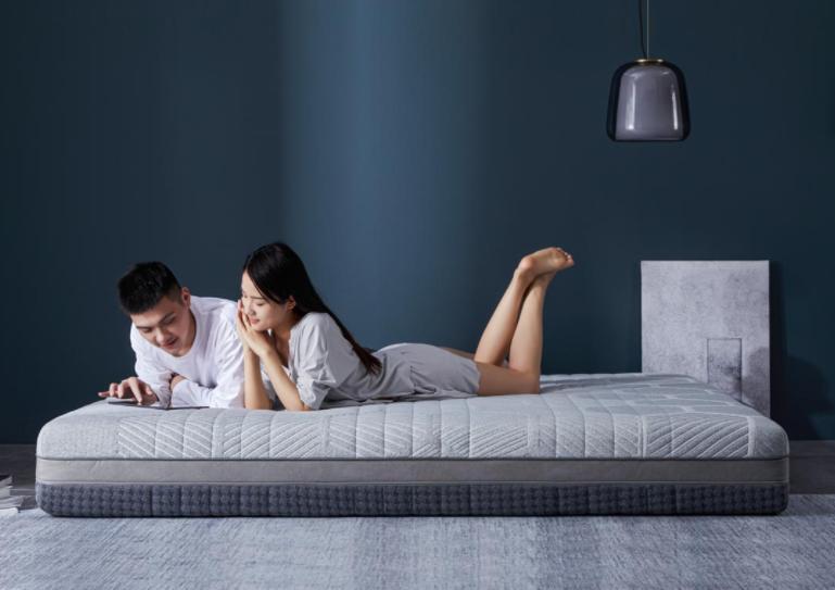 软硬两用护脊弹簧椰棕床垫,8h天然乳胶黄麻透气护脊床垫评测