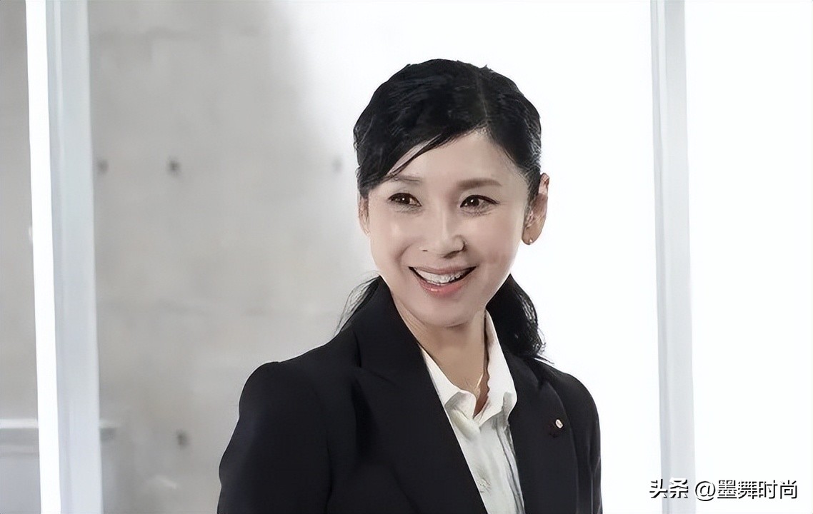 60岁的黑木瞳没做过医美吗,明星黑木瞳的保养方法