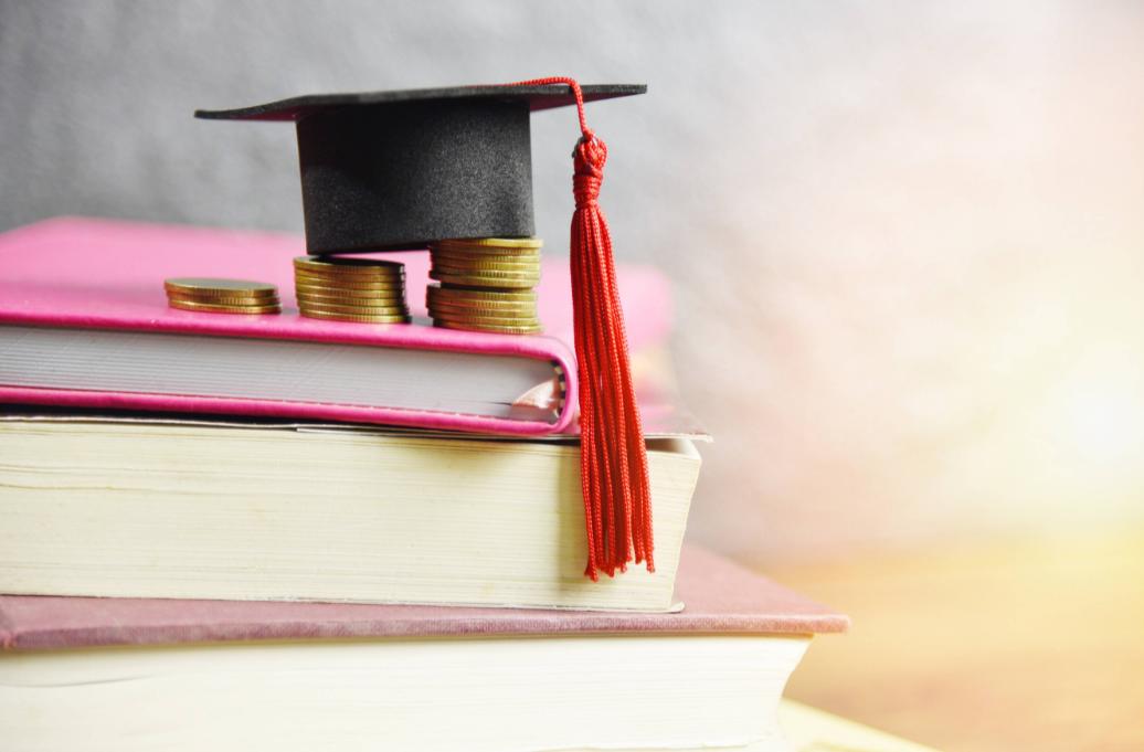 我国10大“贵族”大学名单，类似钞票焚烧炉，一般人只能远观