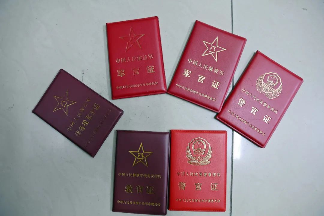 现役军人在部队买卖假药判几年,假军人兜售仿制军服被拘