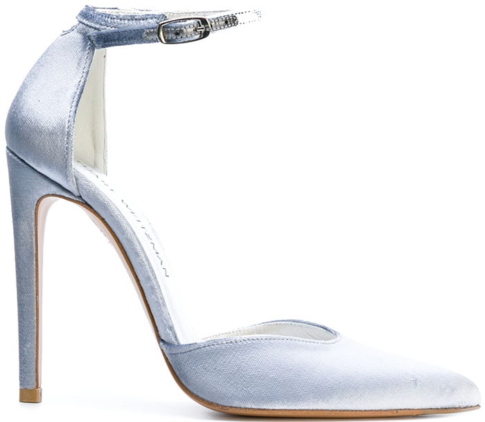 安吉丽娜朱莉最新穿搭,安吉丽娜朱莉走红毯