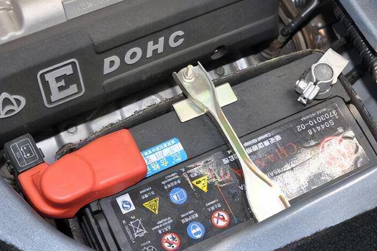 车辆停了半个月打不着火怎么办,车辆打不着火是什么原因