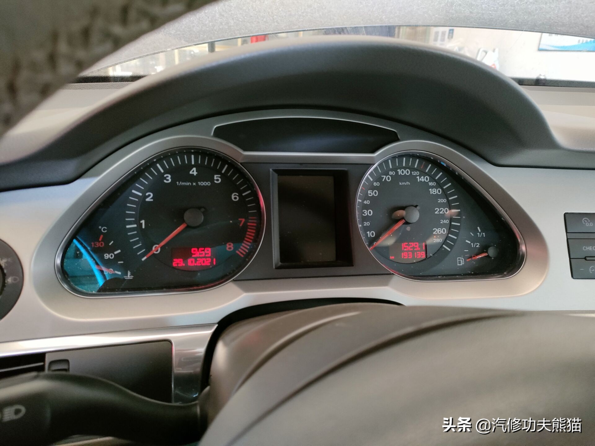 奥迪a6l二手烧机油,奥迪a6l二手车贩子赔钱了