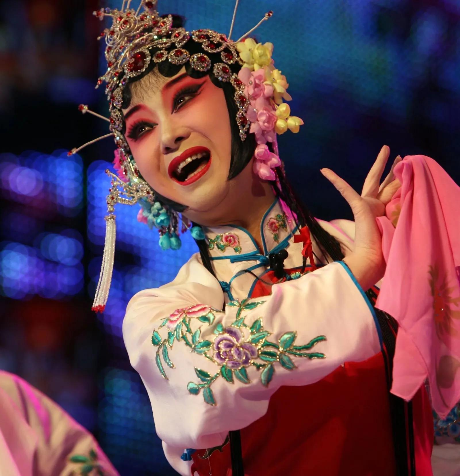 任小蕾桃园借水完整版,任小蕾桃园借水